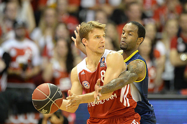 保罗曾带领 保罗曾带领