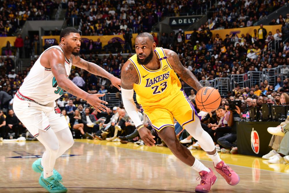 赛季展现出 赛季展现出