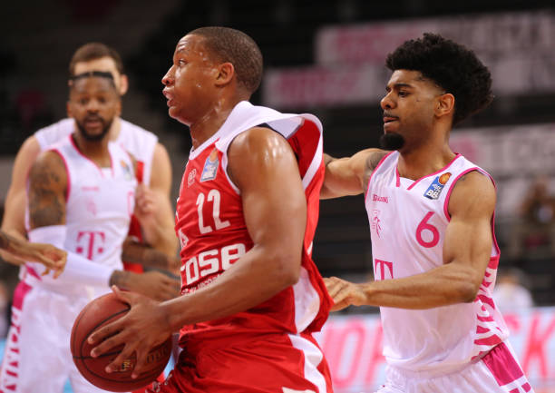 攻守兼备 攻守兼备