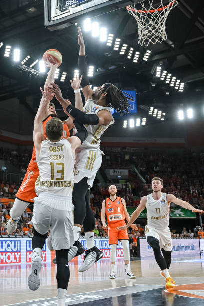 强对手时依 强对手时依